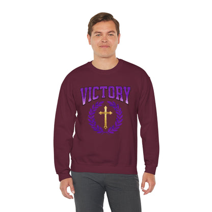Victory in Christ Men’s Sweater – Crowned in Faith