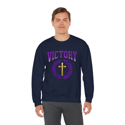 Victory in Christ Men’s Sweater – Crowned in Faith