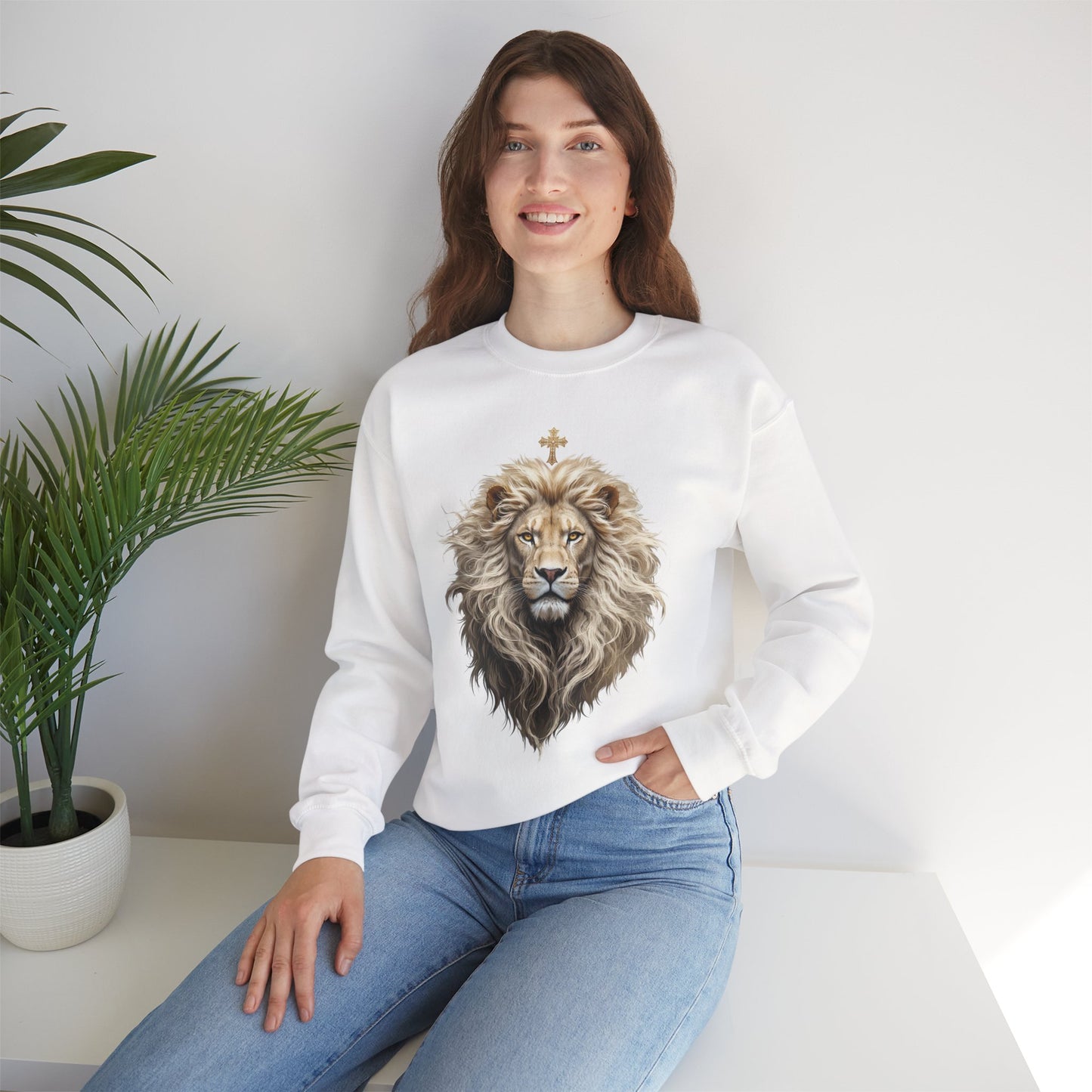 Christ is King (Lion of Judah) - Women's Christian Sweatshirt