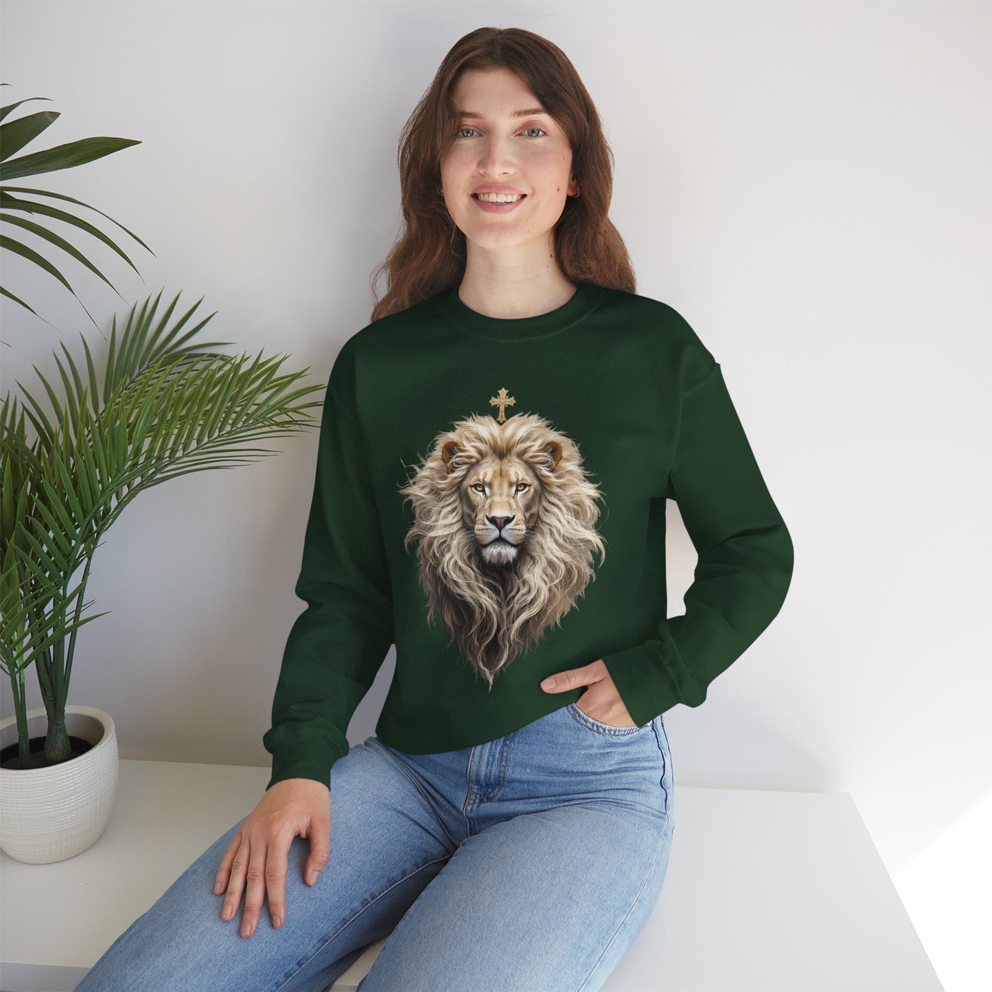 Christ is King (Lion of Judah) - Women's Christian Sweatshirt