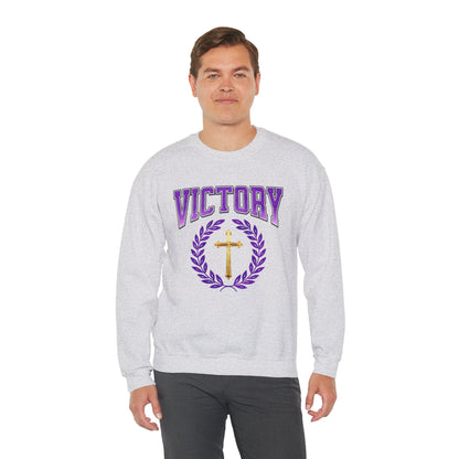 Victory in Christ Men’s Sweater – Crowned in Faith