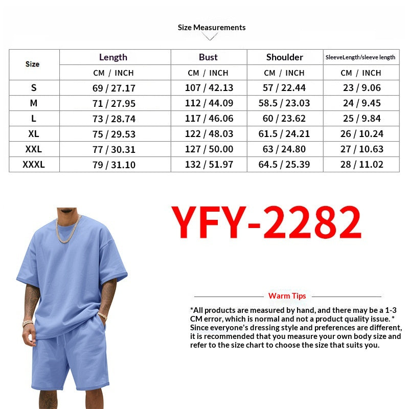 Size chart for a medical gown with measurements and a person wearing the gown.