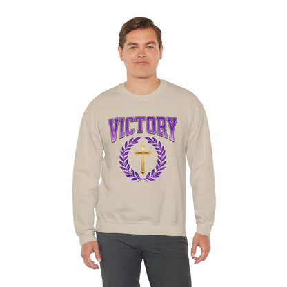 Victory in Christ Men’s Sweater – Crowned in Faith