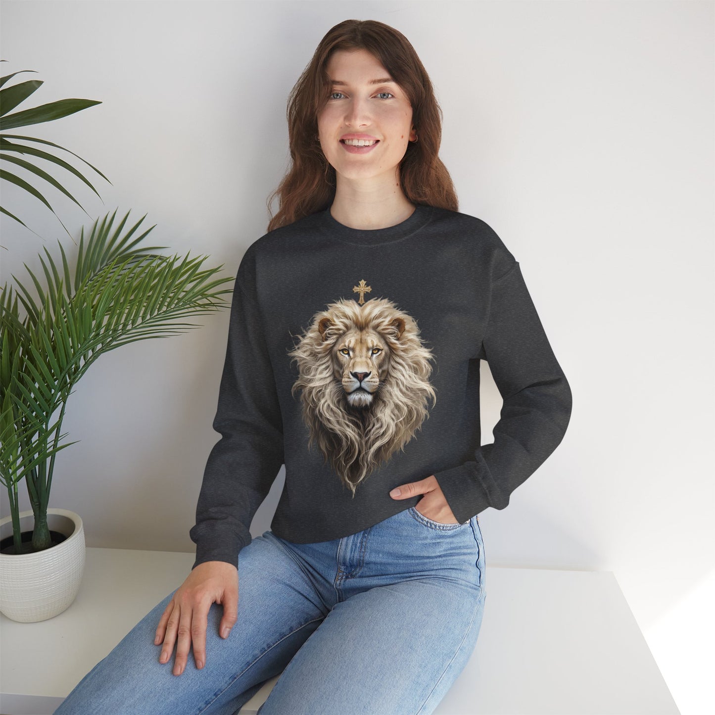 Christ is King (Lion of Judah) - Women's Christian Sweatshirt