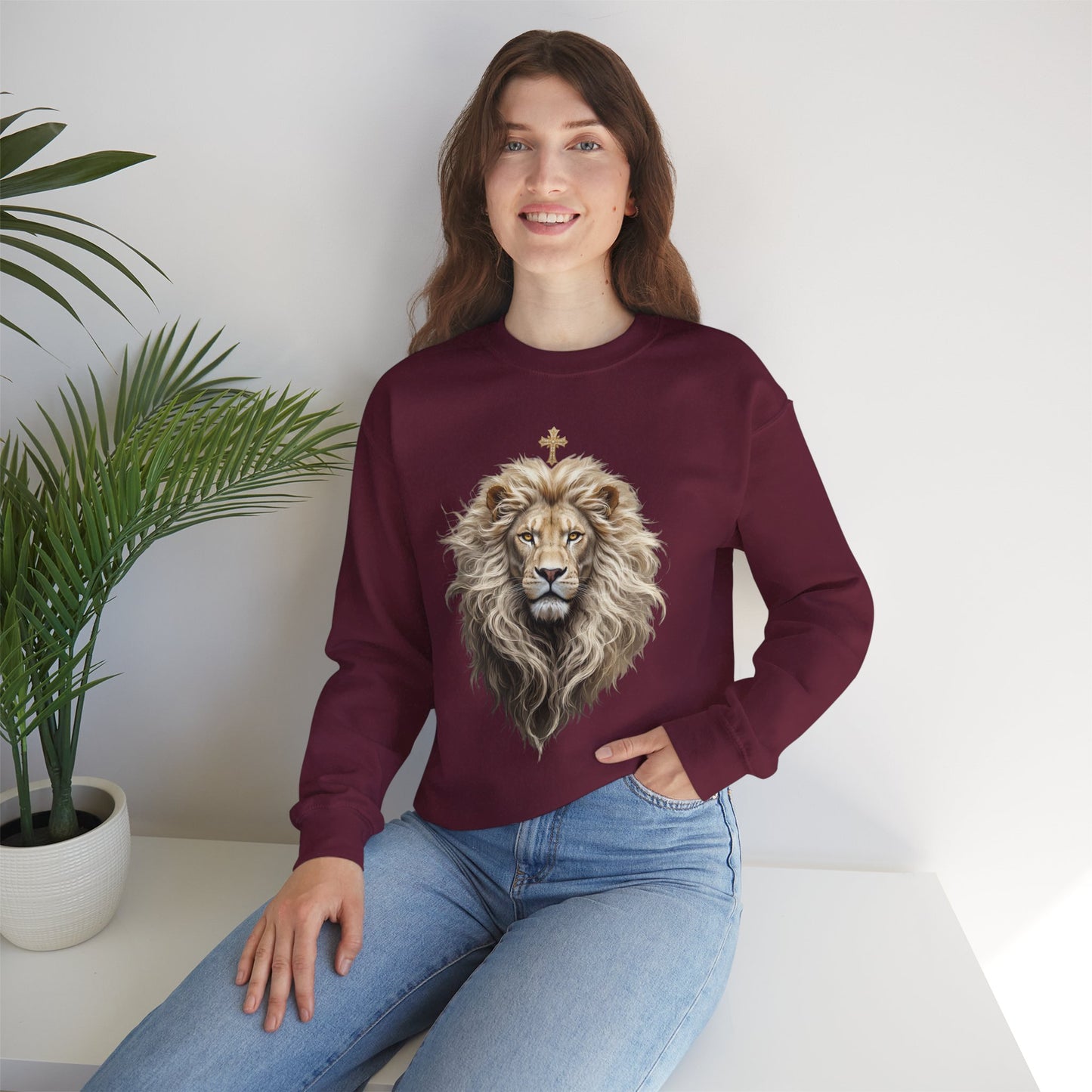 Christ is King (Lion of Judah) - Women's Christian Sweatshirt