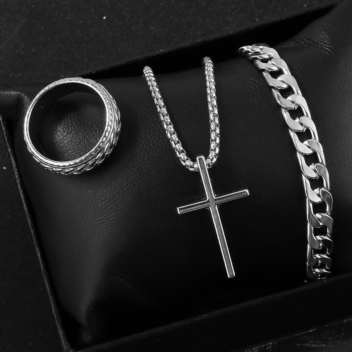 The Resolute Cross Set